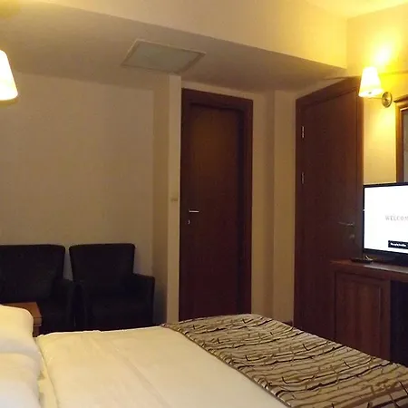 فندق وسبا جرين نيتشر 5*